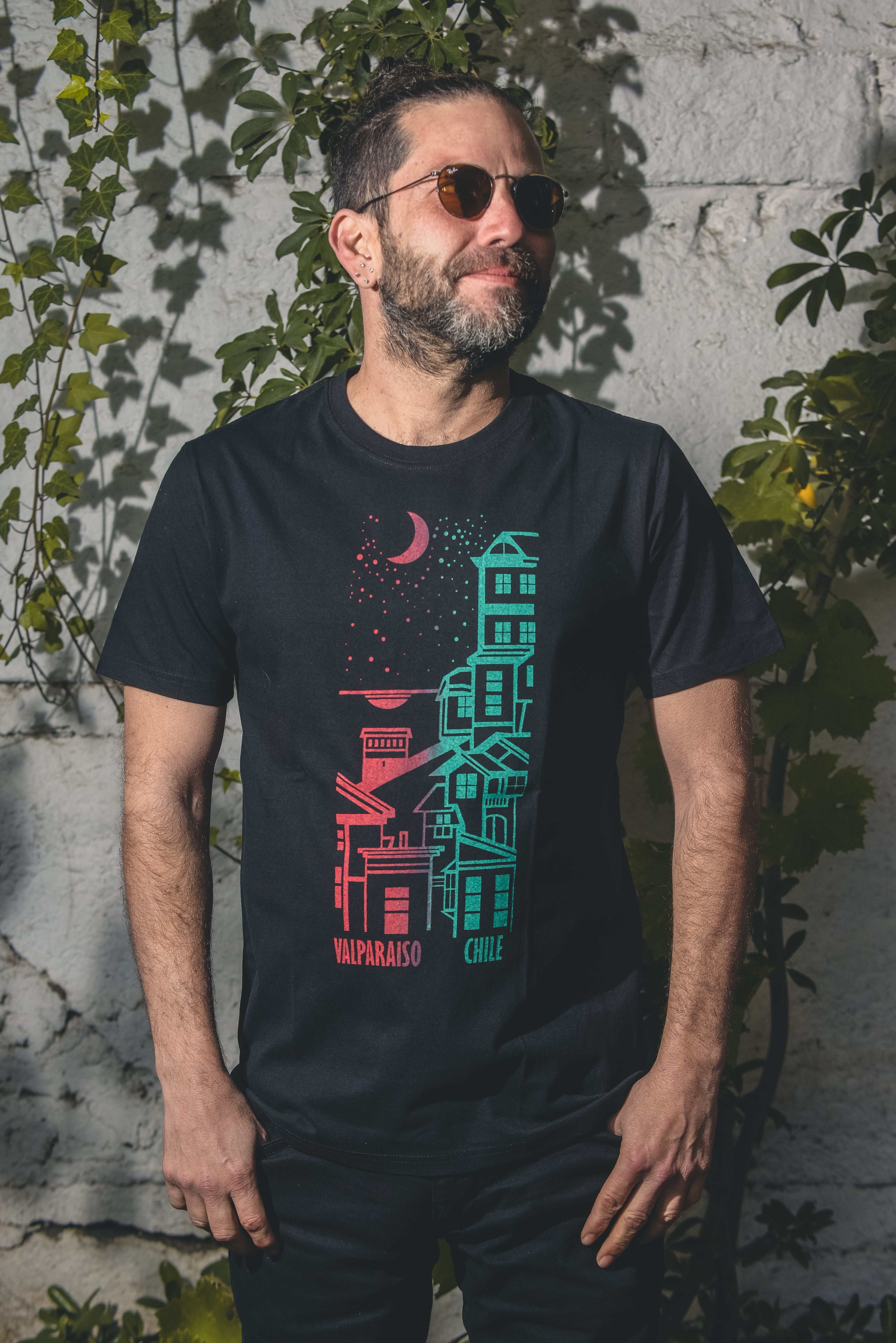 Polera Valparaíso Chile – diseño artístico inspirado en la ciudad puerto
