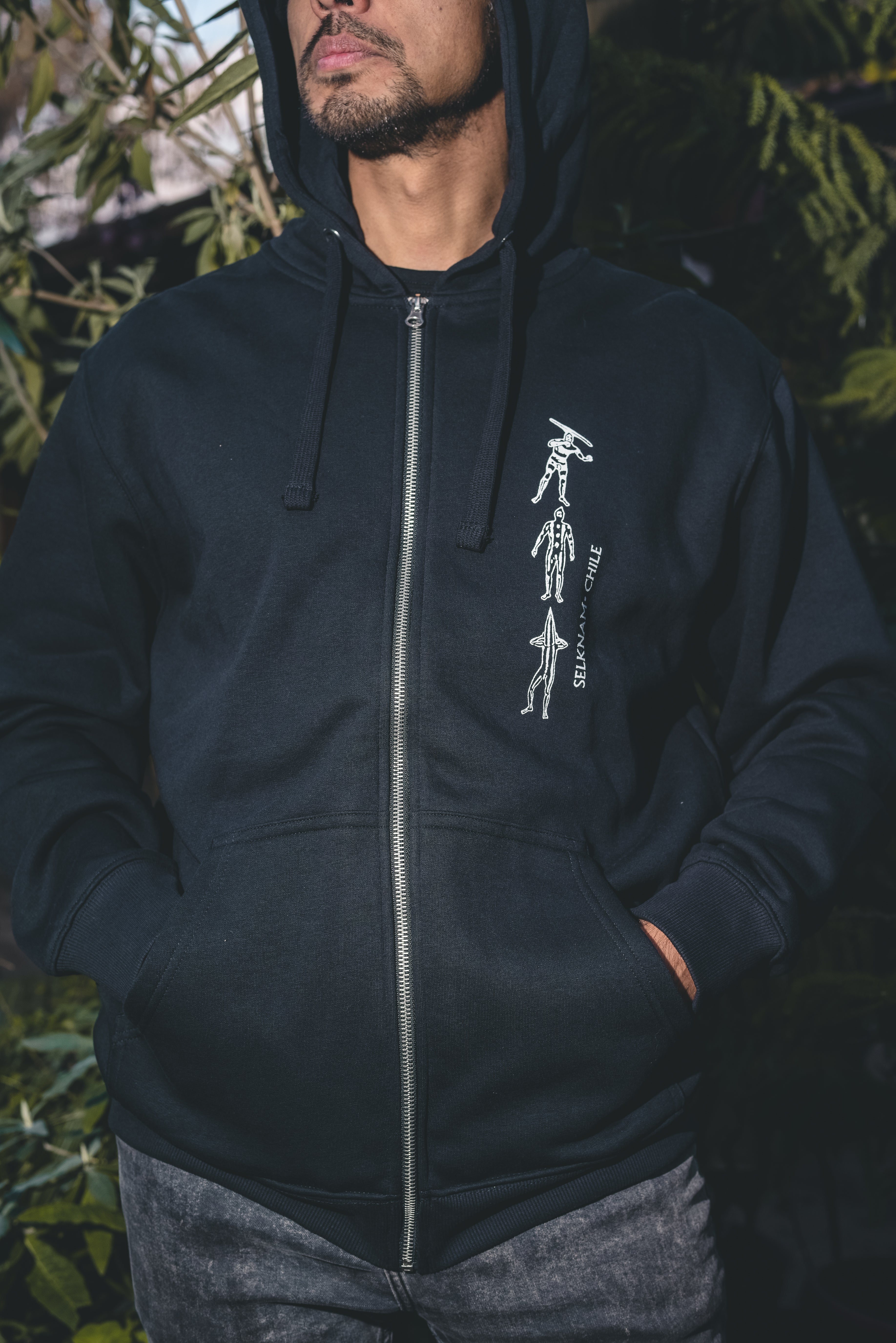 Polerón con cierre Selk’nam Chile – diseño cultural artesanal