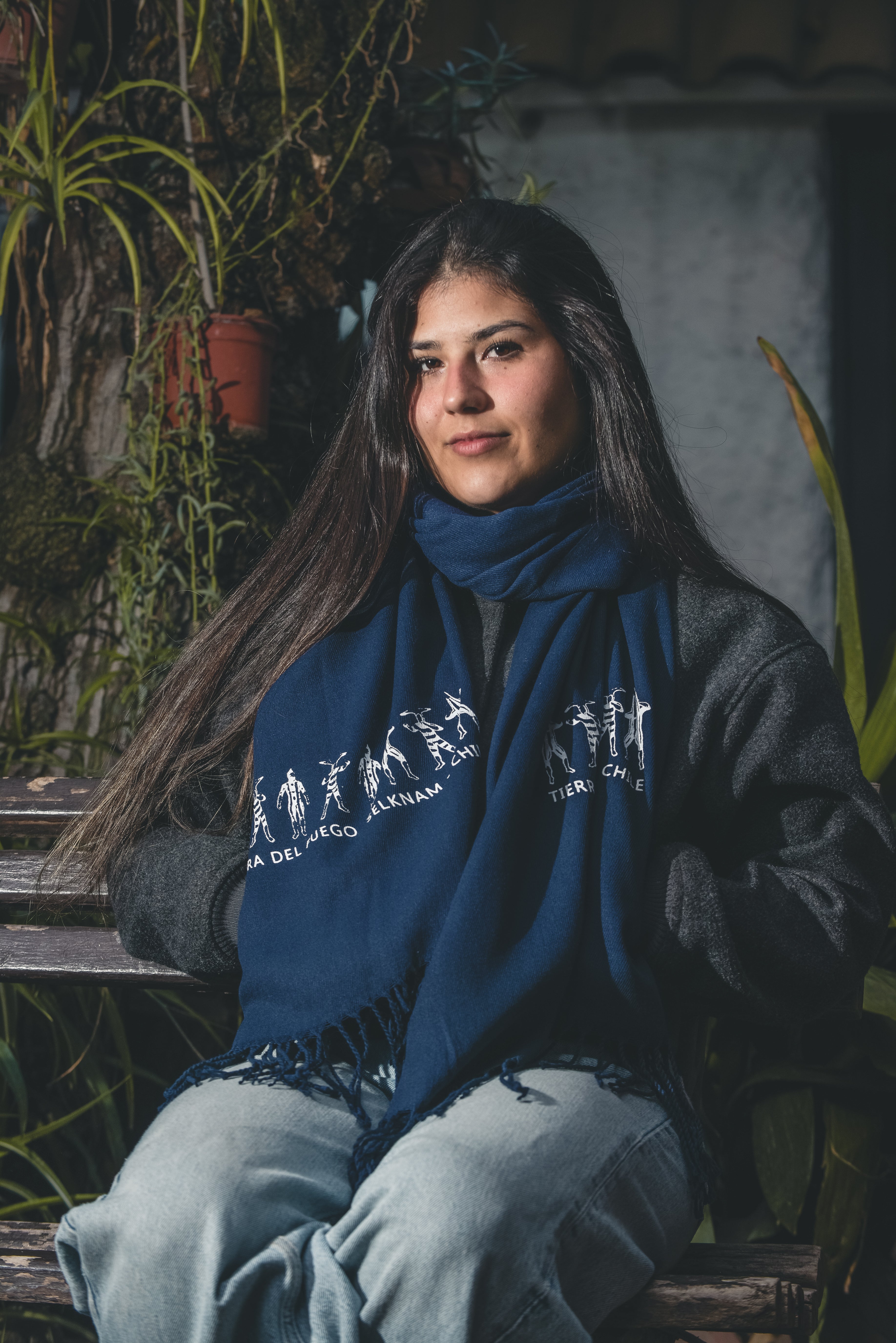 Bufanda azul Selk’nam Chile – inspiración patagónica